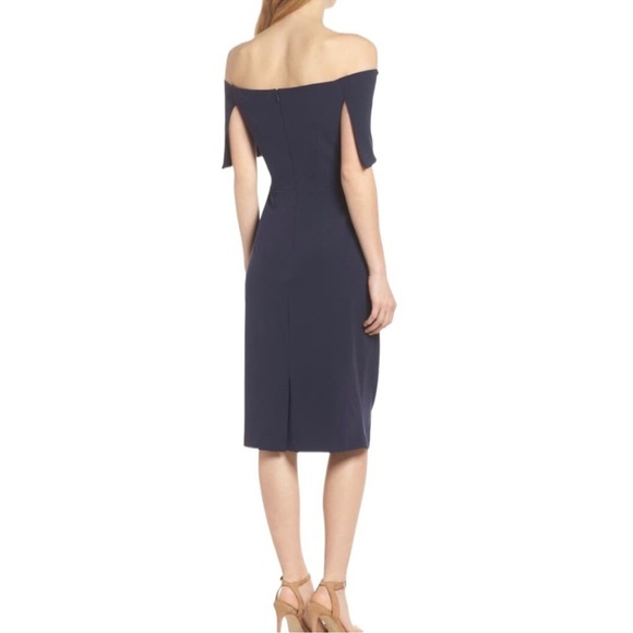 Vince Camuto Navy Off The Shoulder Sheath Dress Size 6 Ruching Elegant Cocktail - Picture 4 of 14